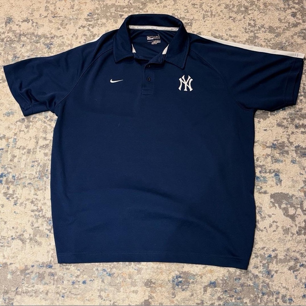 Nike X New York Yankees 00’s polo